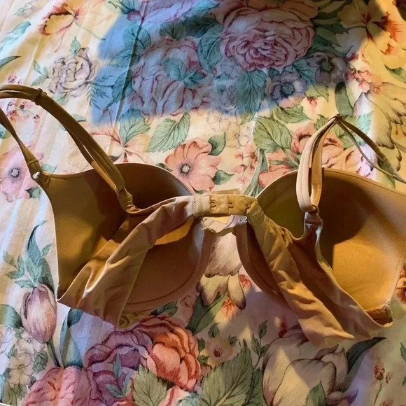 Victoria Secret Women Tan Bra Size 34 C - Picture 8 of 13